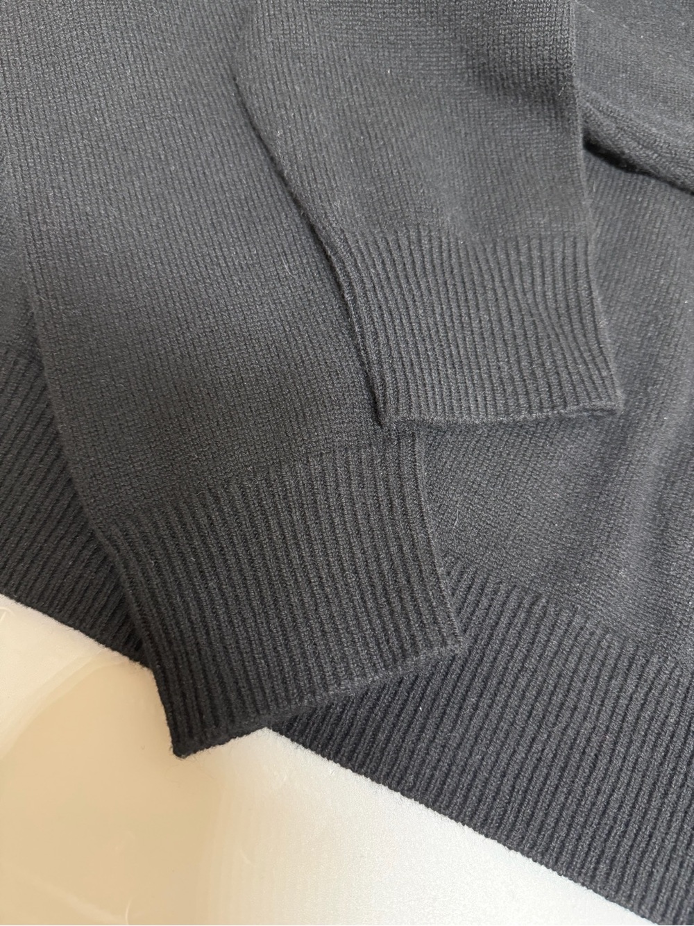 Athleta Alpine Crewneck Sweater Wool Cashmere Black Medium Classic Casual - Picture 9 of 9